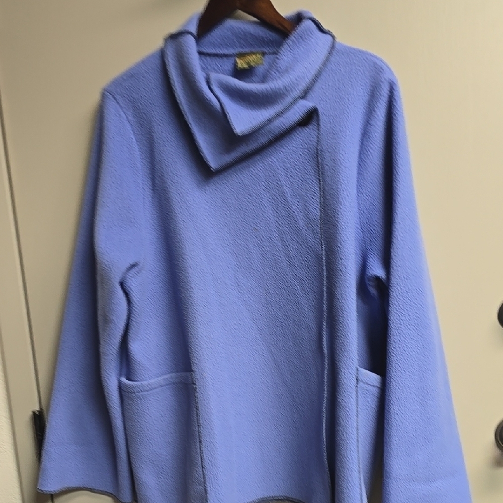 Elegant Blue Cape with Asymmetrical Shawl Collar